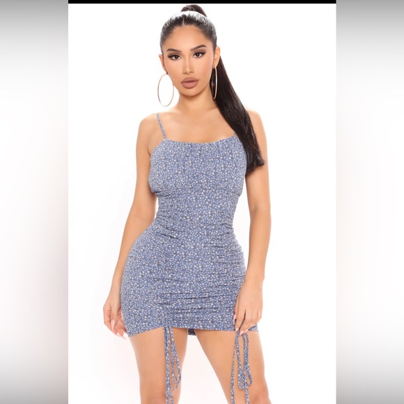 Fashion Nova floral mini dress - Picture 2 of 2